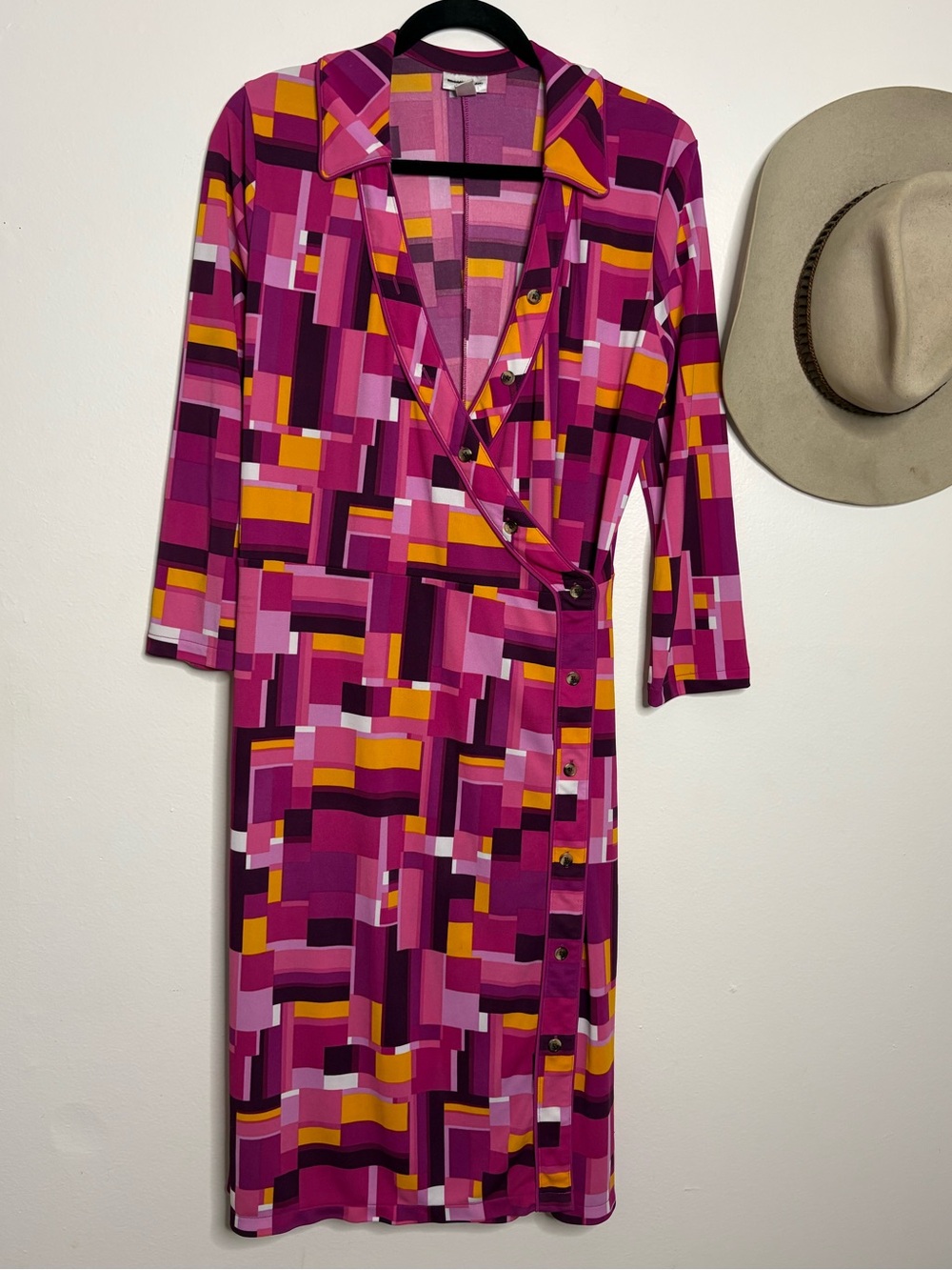 Isaac Mizrahi Fitted Pink Geometric Wrap Dress